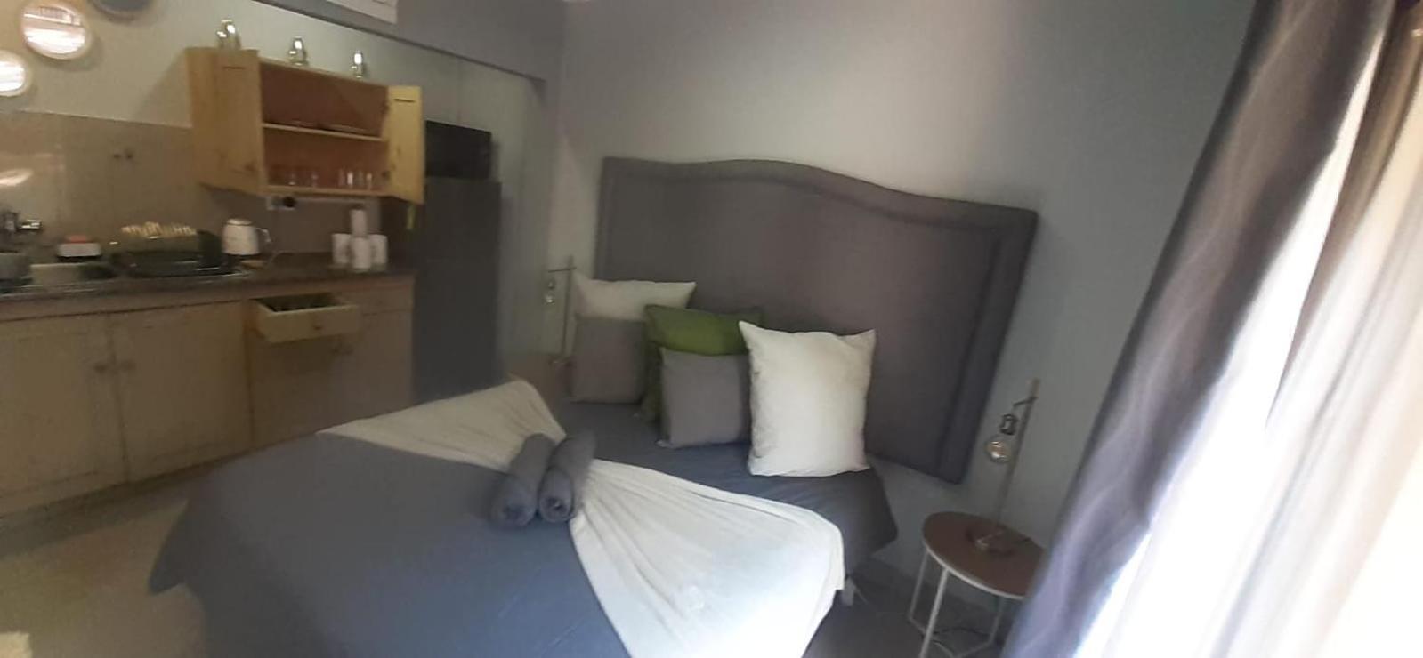 Atterbury Self Catering Studios Преторія Екстер'єр фото