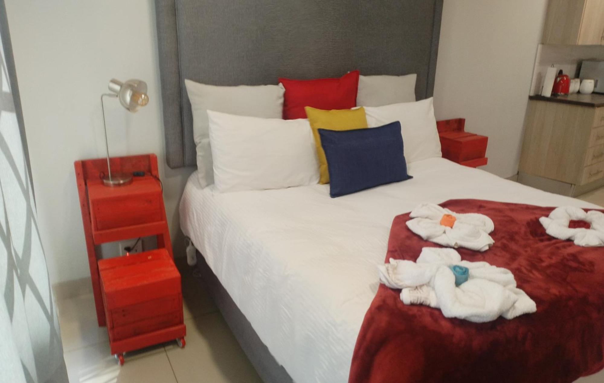 Atterbury Self Catering Studios Преторія Екстер'єр фото